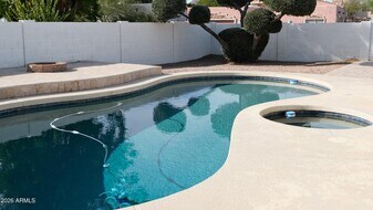 7725 E Berridge Ln in Scottsdale, AZ - Building Photo