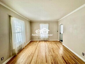 1805 57th Pl in Des Moines, IA - Building Photo - Building Photo