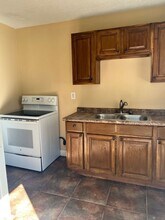 680 E Caston St in Beaumont, TX - Building Photo - Building Photo