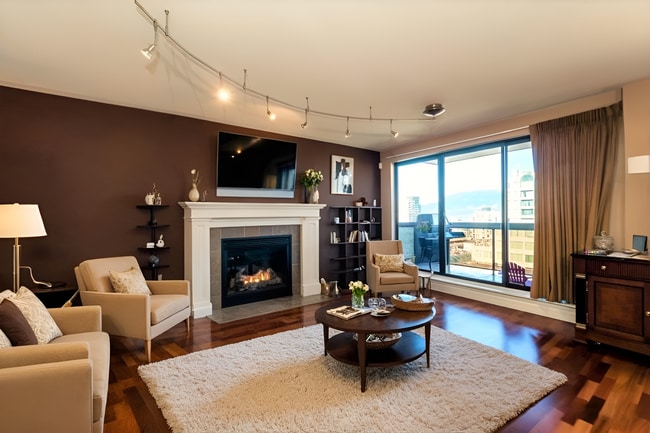 property at 1337 10th Av W