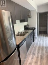 275F Larch St in Waterloo, ON - Building Photo - Building Photo