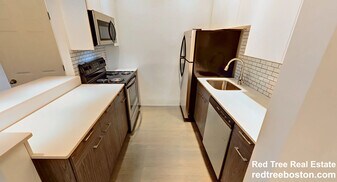 55 Queensberry St, Unit 9 in Boston, MA - Building Photo