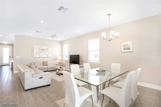 14541 Stern Wy. in Naples, FL - Building Photo - Building Photo