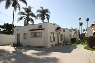 3745 W 27th St in Los Angeles, CA - Building Photo - Building Photo