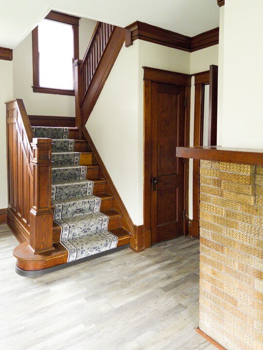 1421 Sherwood Ave in Kalamazoo, MI - Building Photo