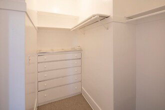 Windsor Apartments in San Diego, CA - Foto de edificio - Interior Photo