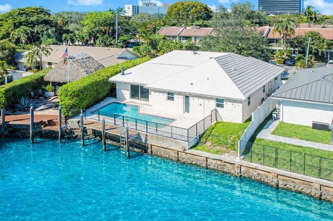 2810 NE 60th St in Fort Lauderdale, FL - Building Photo - Building Photo