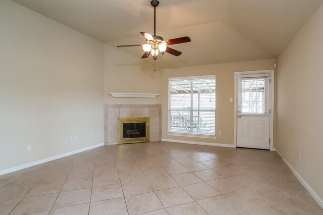 10935 Sharon Cir in Montgomery, TX - Building Photo - Building Photo