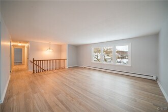 4618 Brickyard Falls Rd in Manlius, NY - Building Photo - Building Photo