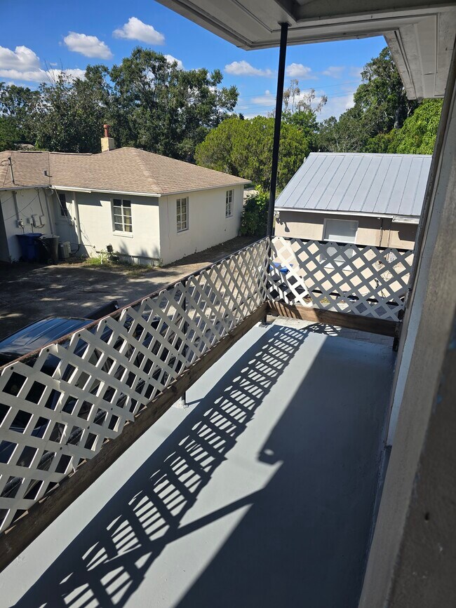 2544 16th Ave S, Unit 1/2 upstairs in St. Petersburg, FL - Building Photo - Building Photo