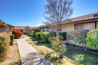 Hampton Way Apartments in Fresno, CA - Foto de edificio - Building Photo