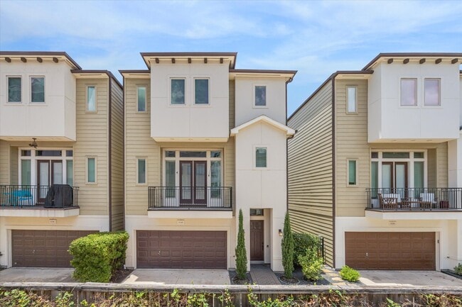 property at 1124 W 24th St