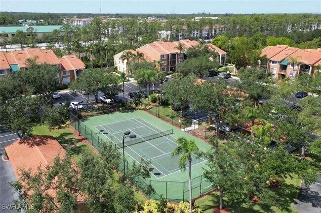 property at 1185 Wildwood Lakes Blvd