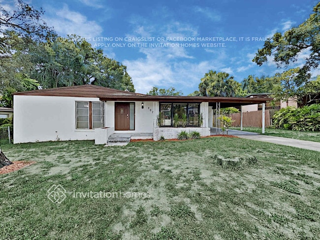 property at 207 Redwood Ave