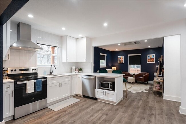 property at 1406 Waldorf Ave