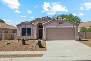 2311 N Creek Vista Dr in Tucson, AZ - Building Photo