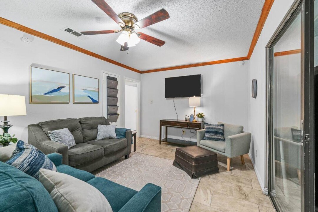 4226 Justice Ln in Garland, TX - Building Photo