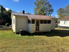 409 Atlantic Ave in Shelby, NC - Building Photo - Building Photo