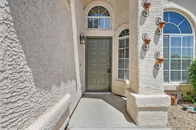 7628 Desert Cactus Cir in Las Vegas, NV - Building Photo - Building Photo