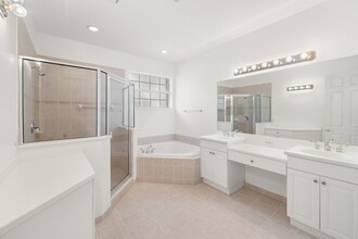 17 Nottingham Pl in Boynton Beach, FL - Foto de edificio - Building Photo