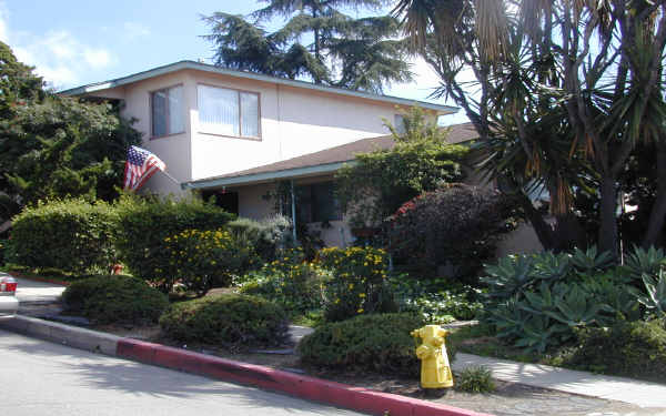 8353-8365 Finley Ave in La Mesa, CA - Foto de edificio - Building Photo