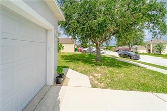 525 Ridges Dr in Dundee, FL - Building Photo - Building Photo