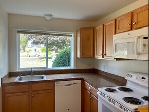 1187 Stratfield Rd in Fairfield, CT - Building Photo - Building Photo