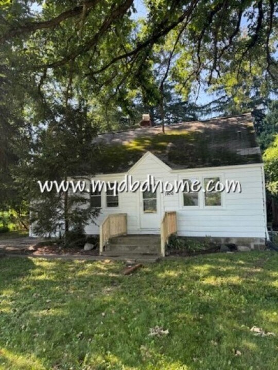 1406 E Paulding Rd in Fort Wayne, IN - Building Photo
