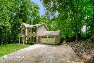 4722 Yeager Rd in Douglasville, GA - Foto de edificio - Building Photo