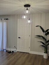 1100 Holbrook Rd in Homewood, IL - Foto de edificio - Building Photo