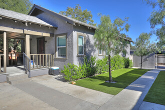 309-319 Hill St in Oxnard, CA - Foto de edificio - Building Photo