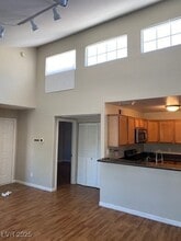 9325 W Desert Inn Rd, Unit 289 in Las Vegas, NV - Building Photo - Building Photo