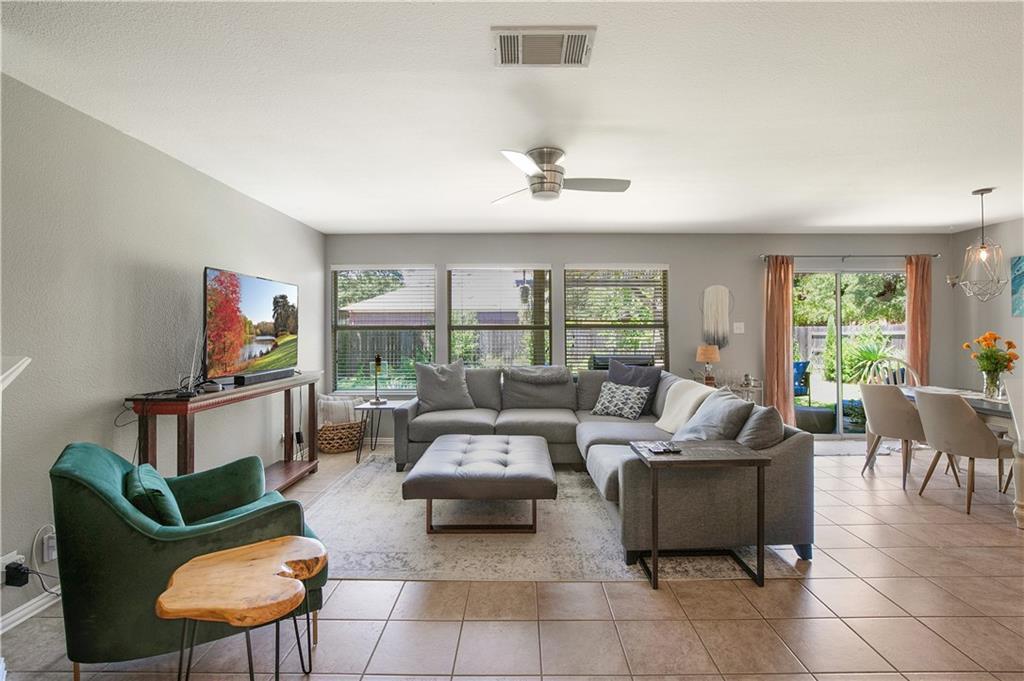 4800 Rutherglen Dr in Austin, TX - Building Photo