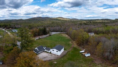 101 Rocky Dunn Rd, Unit Above Garage B in West Baldwin, ME - Foto de edificio - Building Photo