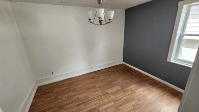 11 S Market St in Shamokin, PA - Building Photo - Building Photo