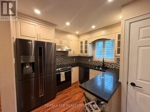 48 Ronway Crescent in Toronto, ON - Building Photo - Building Photo