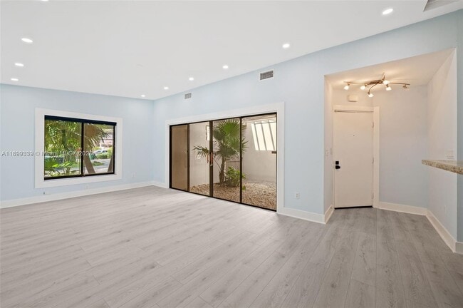 7366 SW 105th Pl in Miami, FL - Building Photo - Building Photo