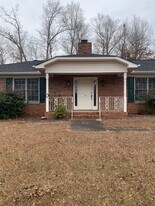 70 Carolina Oaks Dr in Chesnee, SC - Building Photo