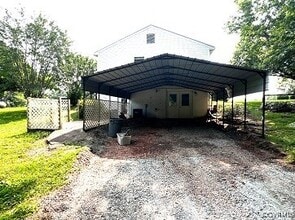 15740 Redmore Ln in Amelia Court House, VA - Building Photo - Building Photo