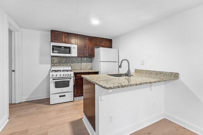 4561 Lake Ave in West Palm Beach, FL - Building Photo - Building Photo