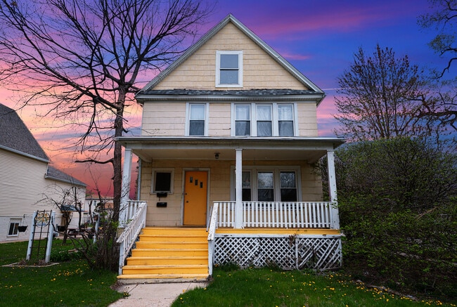 property at 2502 Collins St