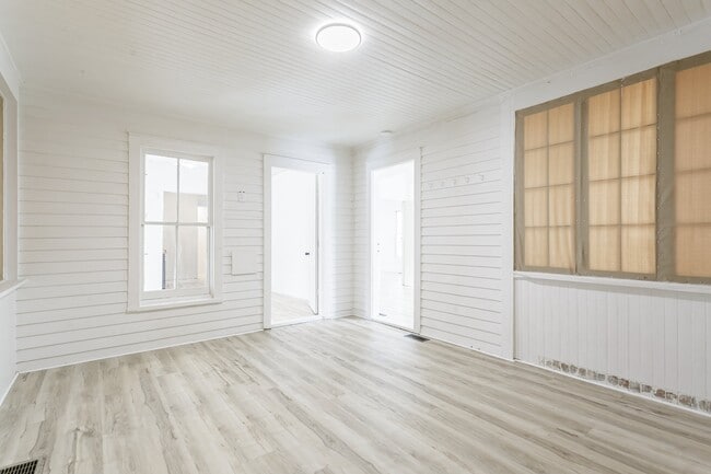 26 Brockway Pl in Brockport, NY - Building Photo - Building Photo