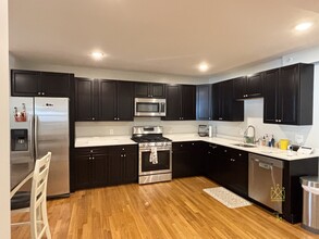 214 Westville St, Unit 1 in Boston, MA - Building Photo - Building Photo