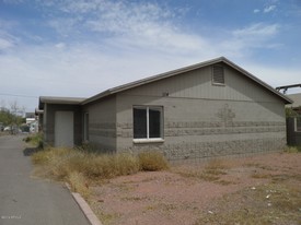 114-116 W Apache St in Phoenix, AZ - Building Photo