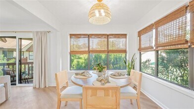 512 S Harbour Oaks Dr in St. Simons Island, GA - Foto de edificio - Building Photo