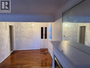 3039 Bruce Ave in Windsor, ON - Building Photo - Building Photo