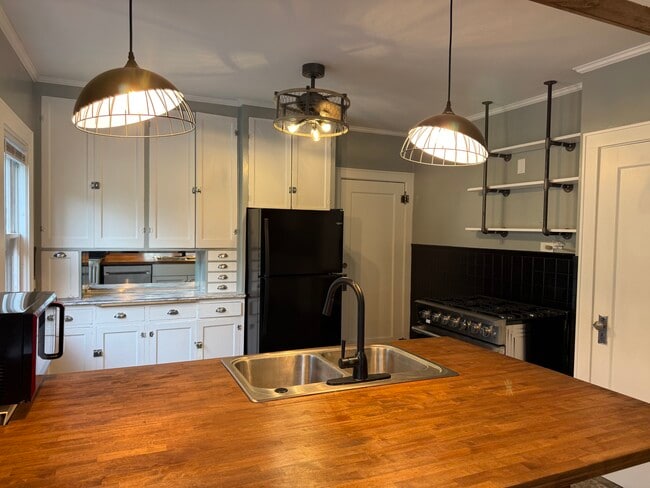 property at 1817 Englewood Ave