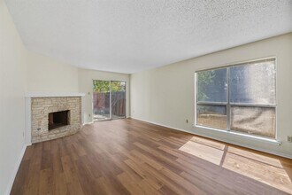 4813 Yucca Hill Dr in Austin, TX - Building Photo - Building Photo
