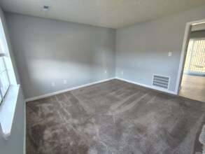 74 Duiguid Dr in Lynchburg, VA - Foto de edificio - Building Photo