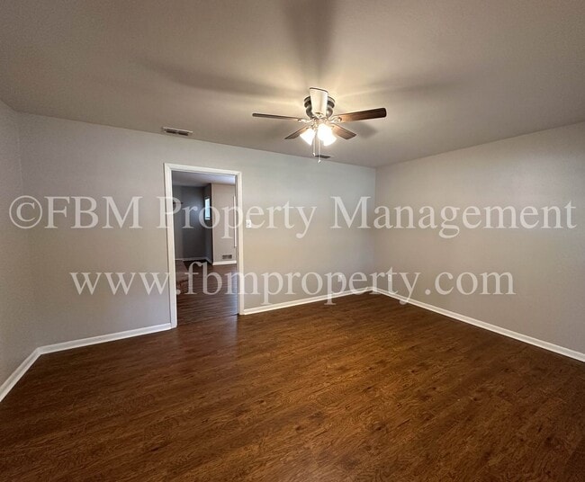 1608 Hill Ln in Waxahachie, TX - Building Photo - Building Photo